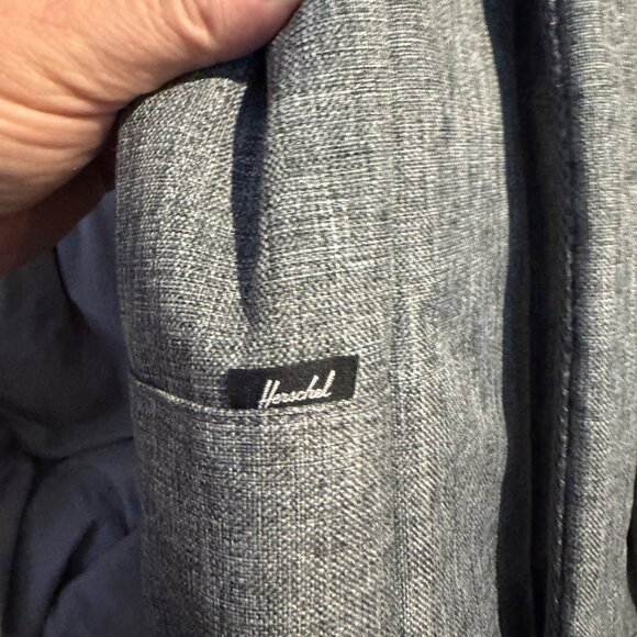 Herschel Pop Quiz Backpack 22L Raven Crosshatch Gray - Picture 6 of 14